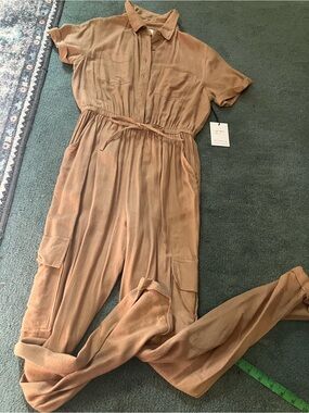 Anna Short-Sleeve Tie-Waist Jumpsuit in Tan